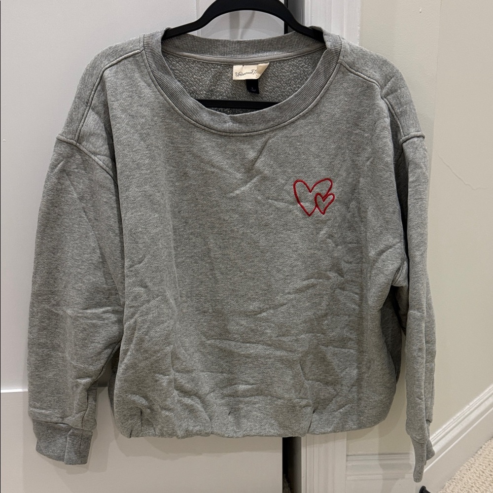Universal Thread Gray heart  Sweatshirt